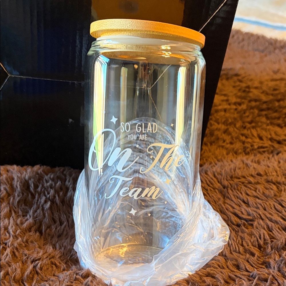 Glass Jar Tumbler with Yellow Lid - "So Glad You're On The Team"